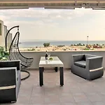 Znjan Beachfront Balcony 2plus2 Sea View Appartamento Spalato