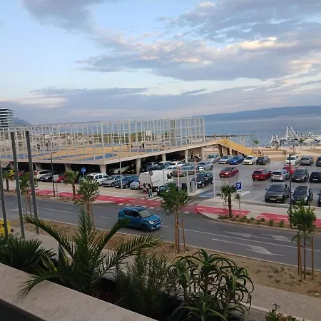 Appartement Znjan Beachfront Balcony 2plus2 Sea View Split