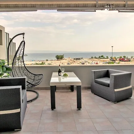Znjan Beachfront Balcony 2plus2 Sea View דירה ספליט