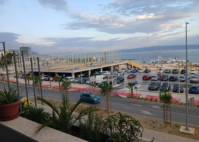 Appartement Znjan Beachfront Balcony 2plus2 Sea View Split