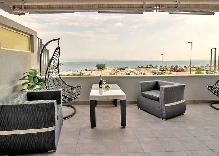 Znjan Beachfront Balcony 2plus2 Sea View Appartement Split