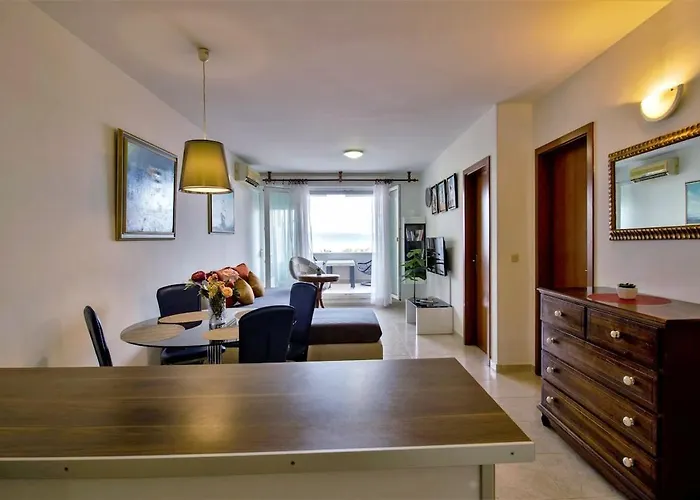 Appartement Znjan Beachfront Balcony 2plus2 Sea View Split