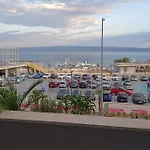 Znjan Beachfront Balcony 2plus2 Sea View Apartmán *