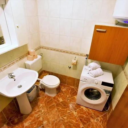 Znjan Beachfront Balcony 2plus2 Sea View Appartamento