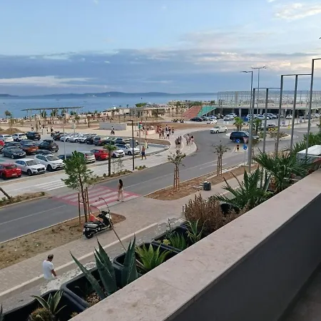 Znjan Beachfront Balcony 2plus2 Sea View Appartamento