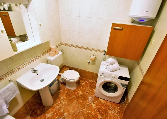 Znjan Beachfront Balcony 2plus2 Sea View Appartamento